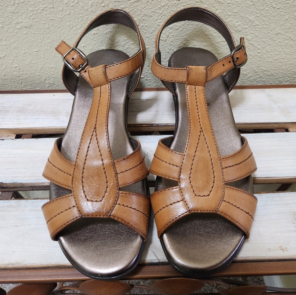 Rasolli Light Brown Sandals